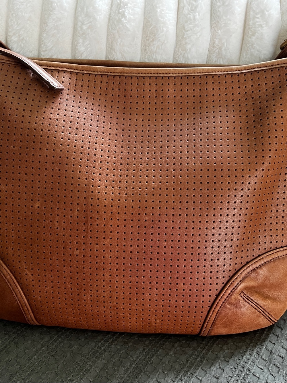 Vintage Coach 9218 Legacy Perforated Hobo in British Tan/Camel - Picture 2 of 15